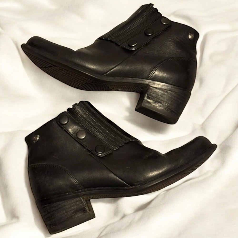 Ariat Black Leather Ankle Boots Booties